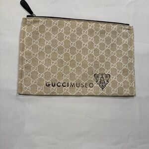 Gucci Museo GG Supreme Canvas Flat Zip Pouch 233400 Beige